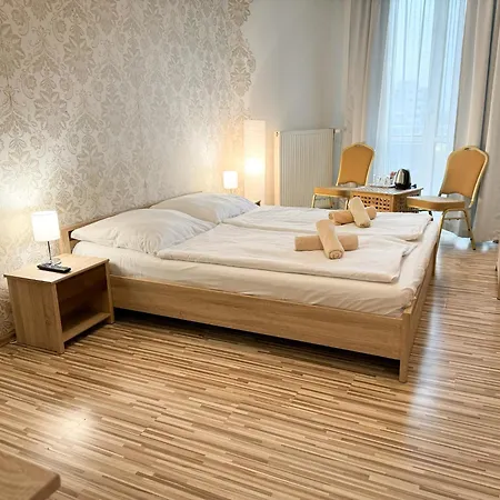 فندق Modena 3*