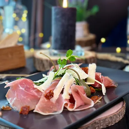 莫德纳酒店 酒店