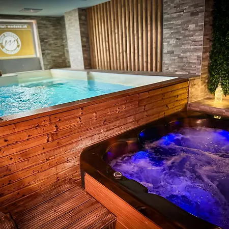 Modena Hotel 3*