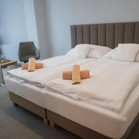 Modena Hotel