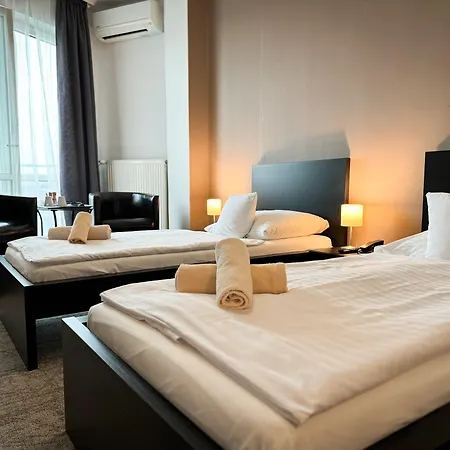 Modena 호텔 3*