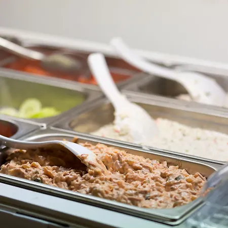 Modena 3* Братислава