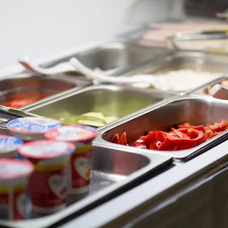 Modena 3* Братислава