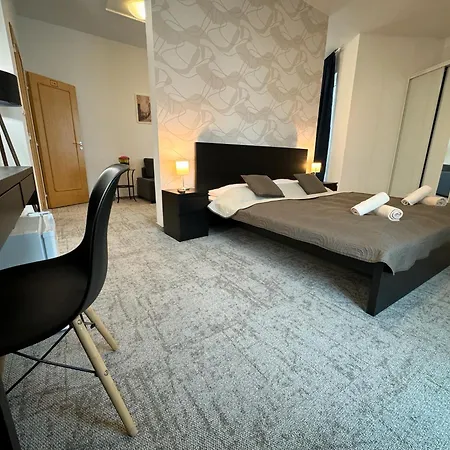 Modena Hotel Pressburg